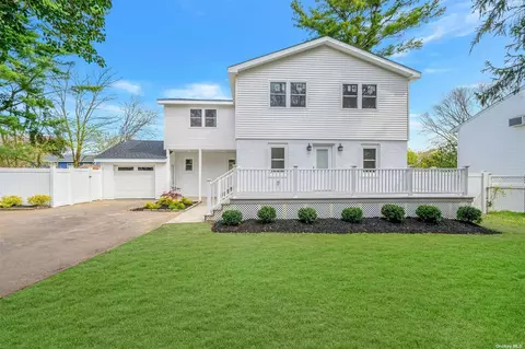 273 Fulton St, West Babylon, NY 11704