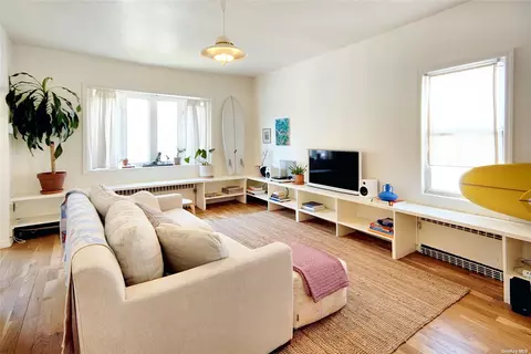 450 Beach 65th St, Arverne, NY 11692