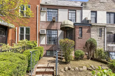 48-11 28th Ave, Astoria, NY 11103