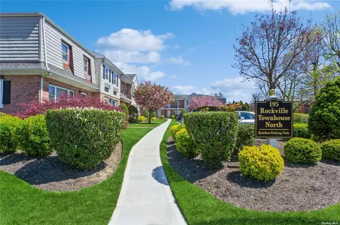 195 N Centre Ave #29, Rockville Centre, NY 11570
