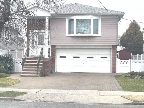 163-30 92nd St, Howard Beach, NY 11414