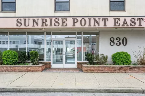 830 Shore Rd #3U, Long Beach, NY 11561