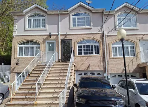 27 Tessa Ct, Staten Island, NY 10304