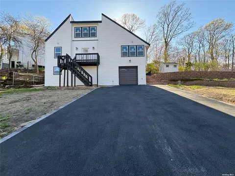 226 W Broadway, Rocky Point, NY 11778