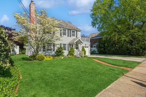 493 Hempstead Ave, Malverne, NY 11565