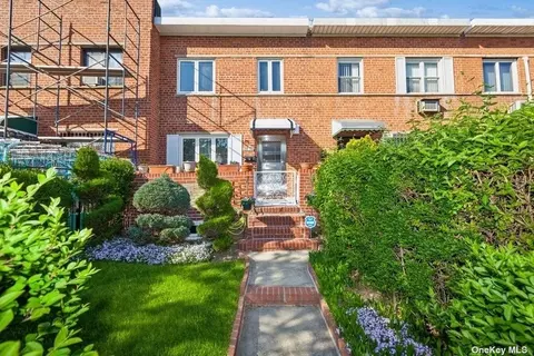 150-53 58th Ave, Flushing, NY 11355