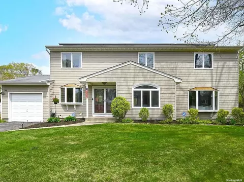 331 Babylon St, Islip Terrace, NY 11752