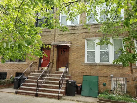 70-26 65th St, Glendale, NY 11385