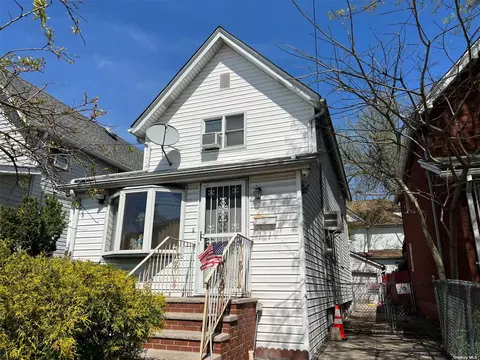 97-25 95th St, Ozone Park, NY 11416