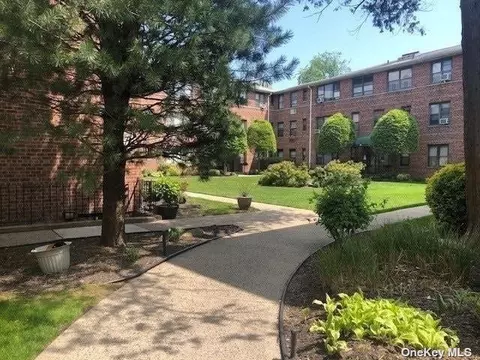 320 Atlantic Ave #B1, East Rockaway, NY 11518
