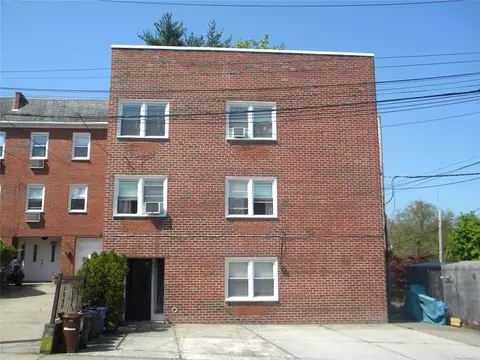 39-08 Little Neck Pkwy, Douglaston, NY 11363