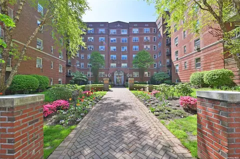 113-14 72 Rd #4K, Forest Hills, NY 11375