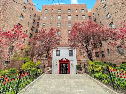 145 72nd St #B15, Brooklyn, NY 11209