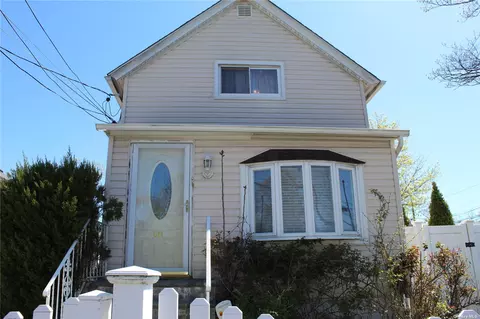 644 Brookside Ave, Roosevelt, NY 11575