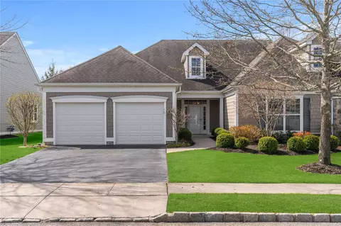 174 Carly Ln #174, Westhampton, NY 11977
