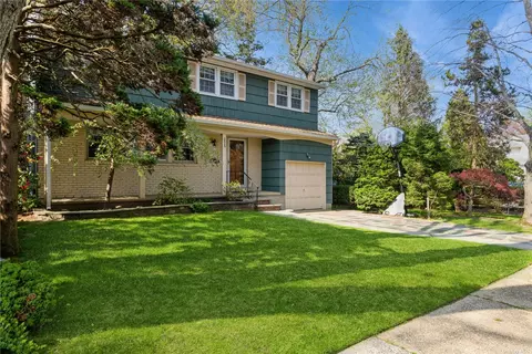 2303 Margaret Blvd, Merrick, NY 11566