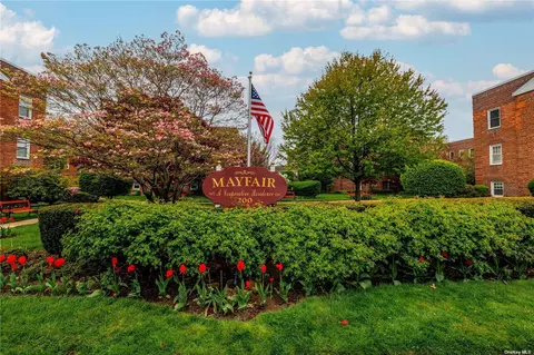200 N Village Ave #B-3, Rockville Centre, NY 11570