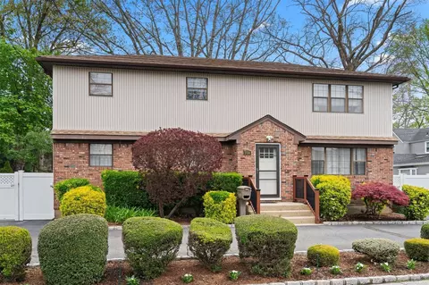 758 Stewart Ave, Bethpage, NY 11714