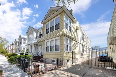 77-73 75th St, Glendale, NY 11385