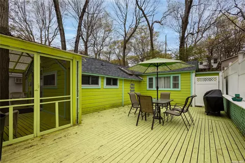 48 Anchor Path, Baiting Hollow, NY 11933
