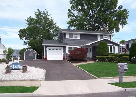 63 College Rd, Selden, NY 11784