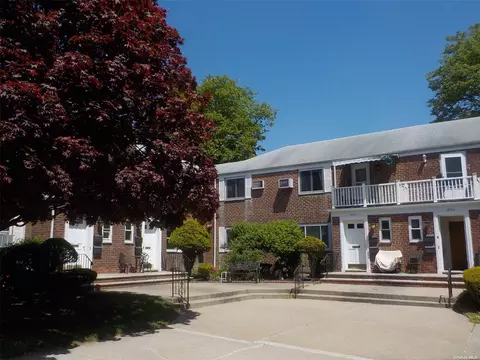 260-27 74th Ave #H-2, Glen Oaks, NY 11004