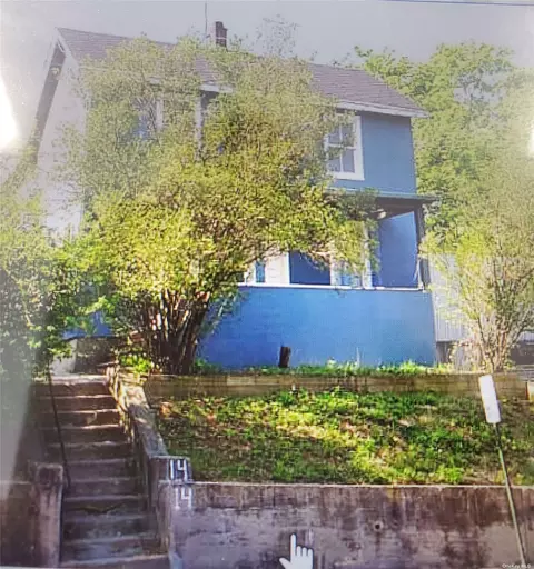 14 Columbia, Port Washington, NY 11050
