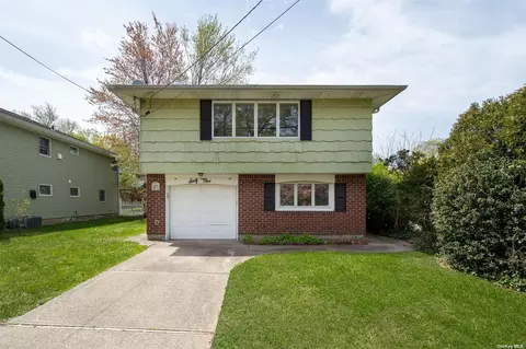 61 Spring Rd, Huntington, NY 11743