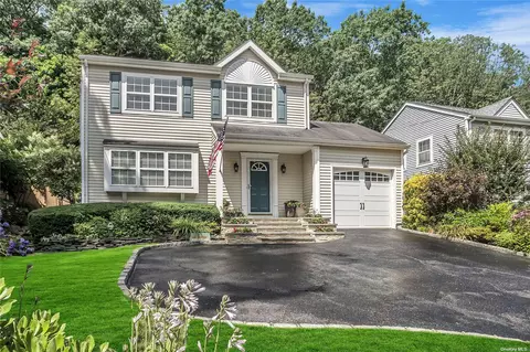 253 Spring Rd, Huntington, NY 11743
