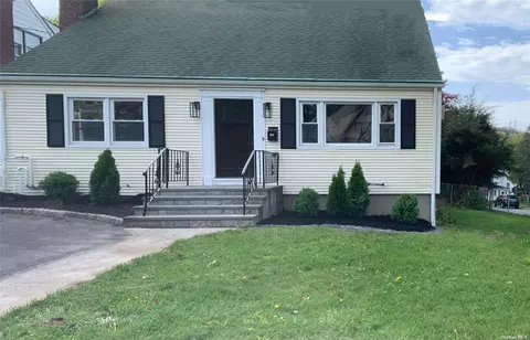 49 S Hillside Ave, Greenburgh, NY 10523