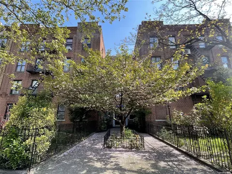 260 Linden Blvd #4E, Brooklyn, NY 11226
