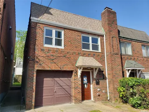 54-74 83rd St, Elmhurst, NY 11373