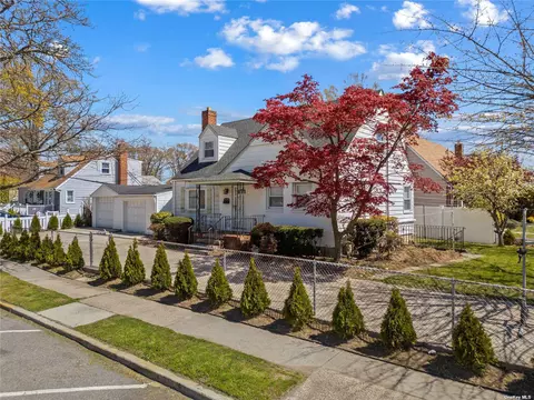 1121 Merrick Ave, Merrick, NY 11566