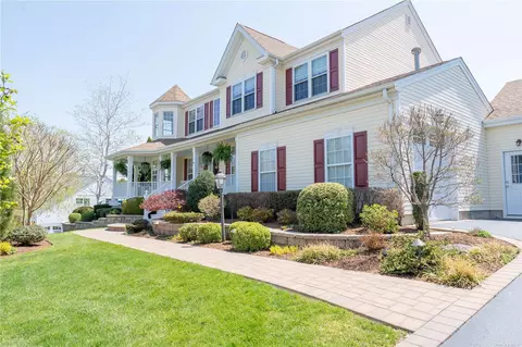 74 Maidstone Ln, Wading River, NY 11792