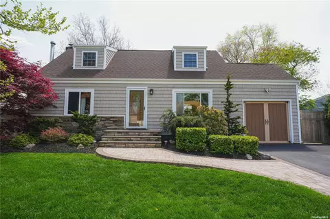 59 Mill Rd, Farmingdale, NY 11735