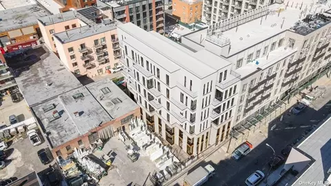 26-24 3rd St, Long Island City, NY 11102
