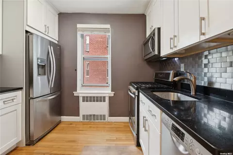 33-25 81st St #2G, Jackson Heights, NY 11372