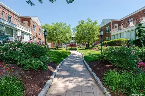 1395 Broadway #A5, Hewlett, NY 11557