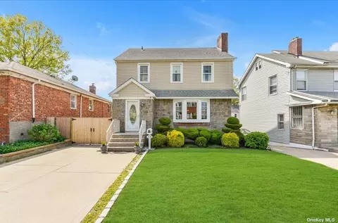 33-30 149 Pl, Flushing, NY 11354