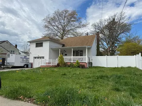Undisclosed, Amityville, NY 11701
