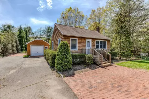 863 Park Ave, Huntington, NY 11743