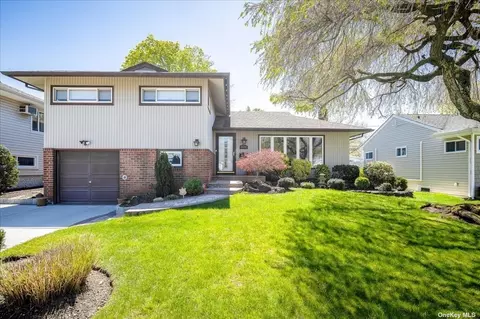 1486 Stephen Marc Ln, East Meadow, NY 11554