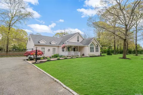 2965 Marratooka Rd, Mattituck, NY 11952