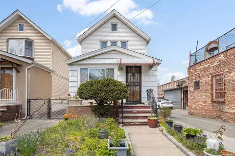 88-51 69th Rd, Forest Hills, NY 11375