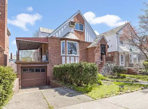 64-15 Dieterle Cres, Rego Park, NY 11374