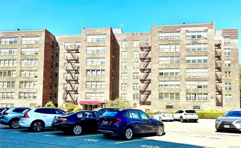 209-39 23rd Ave #6, Bayside, NY 11360