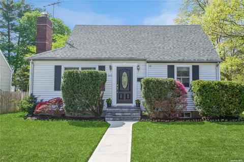 200 Madison Ave, North Baldwin, NY 11510