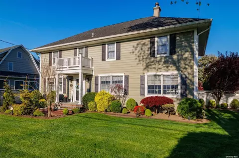 79 S Lewis, Rockville Centre, NY 11570