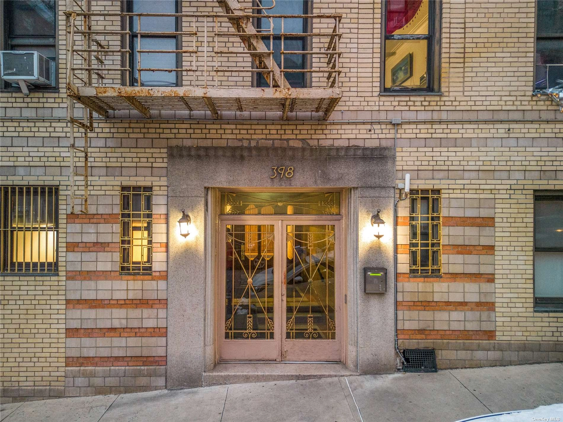 398 Oliver St Unit 6HH  