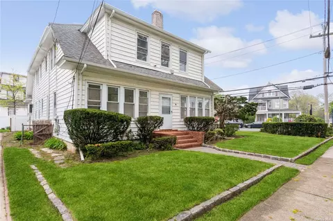 87 Union Ave, Lynbrook, NY 11563